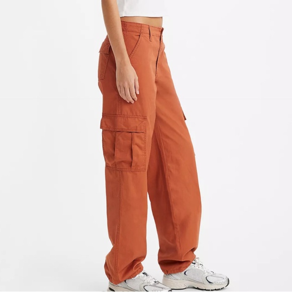NEW without tags Levi’s ‘94 BAGGY CARGO PANTS in Rust/Orange - Picture 3 of 4